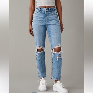 American Eagle Strigid Mom Jeans